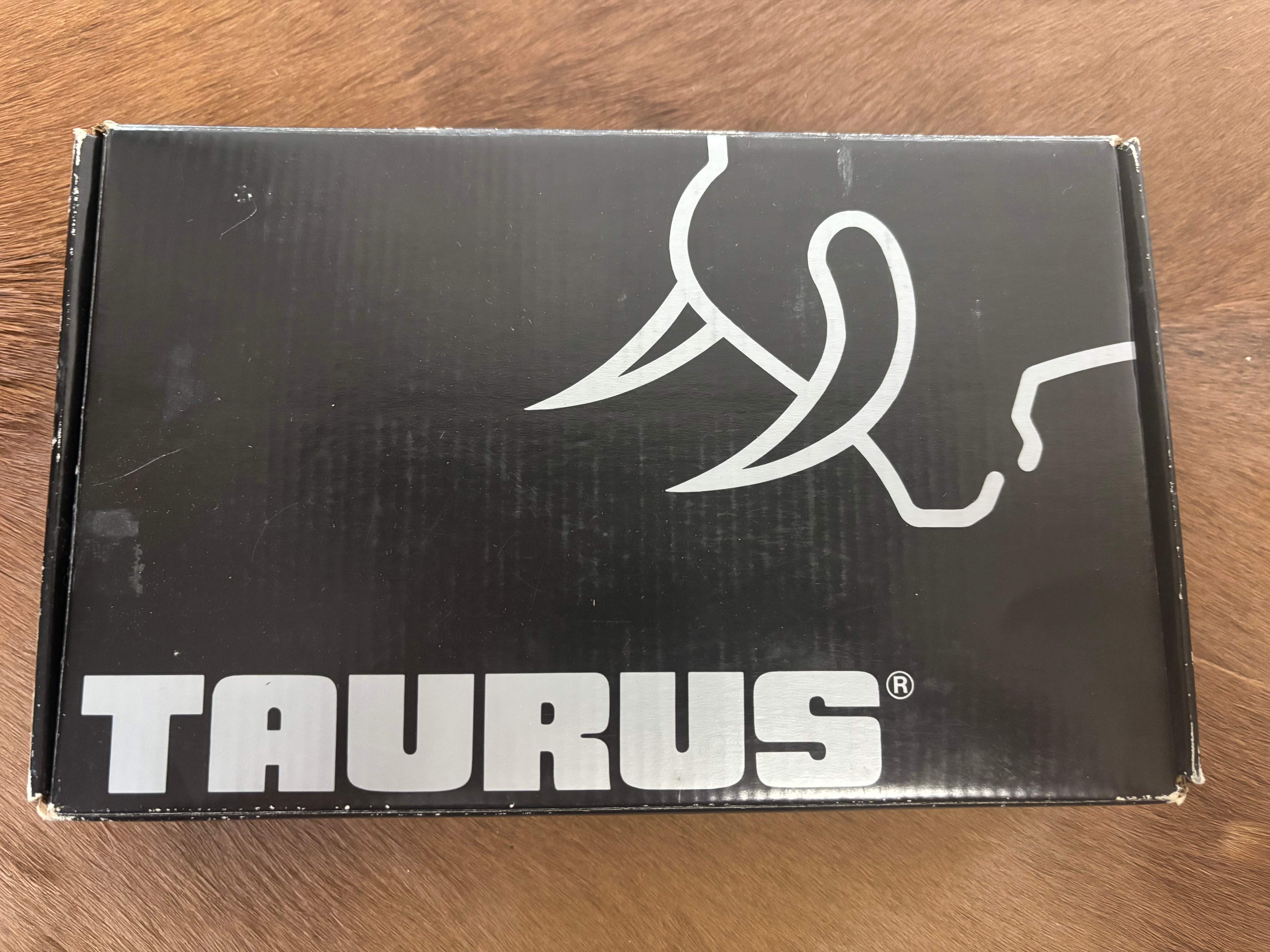 Taurus .38 Special revolver (5-shot) - Image 3