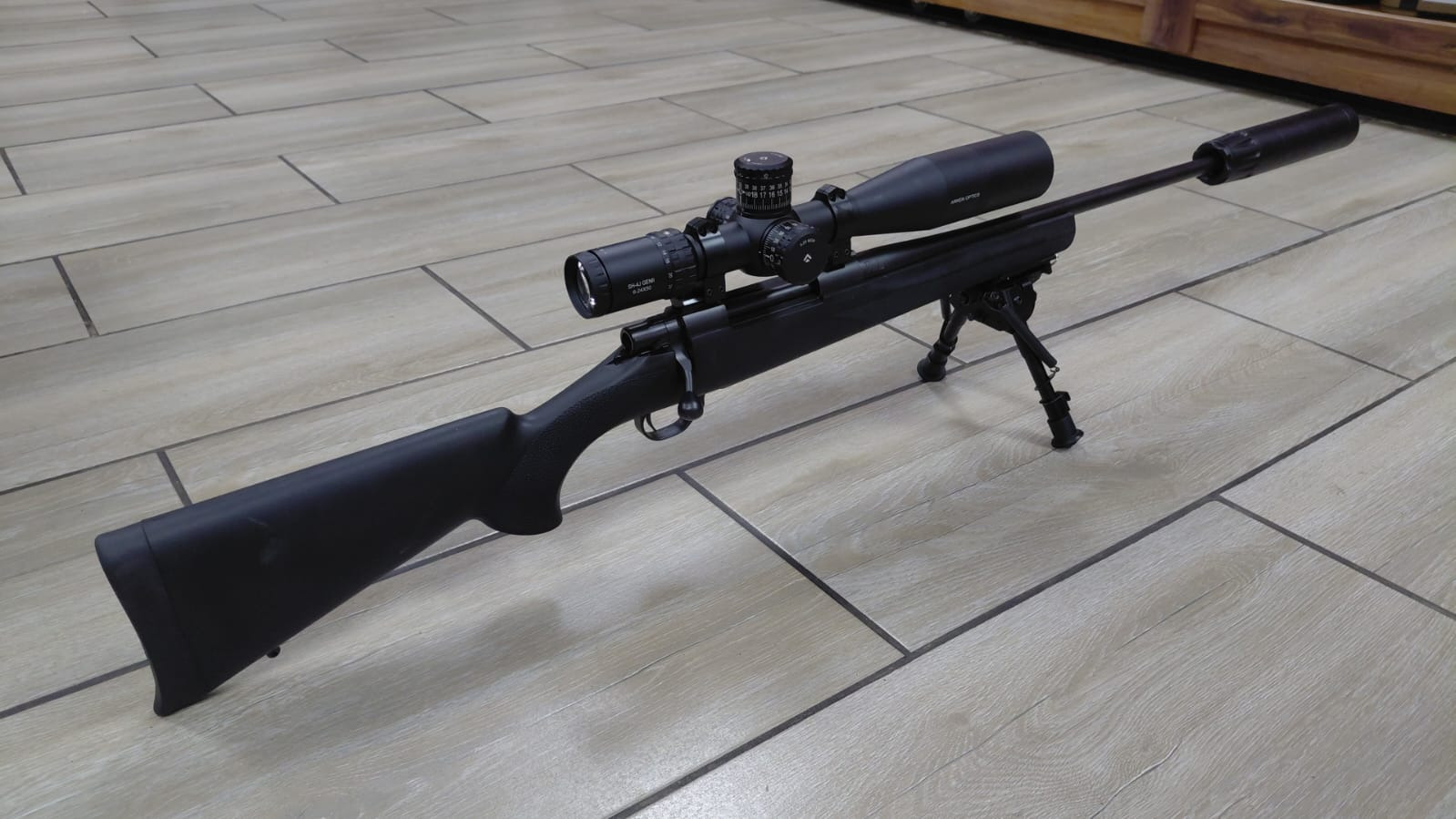 HOWA .270 WIN with scope,silencer bipod,SSG bag and range finder