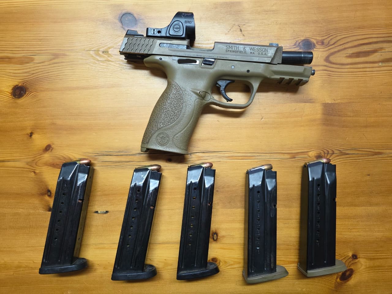 Smith & Wesson 9mm & Trijicon Sight