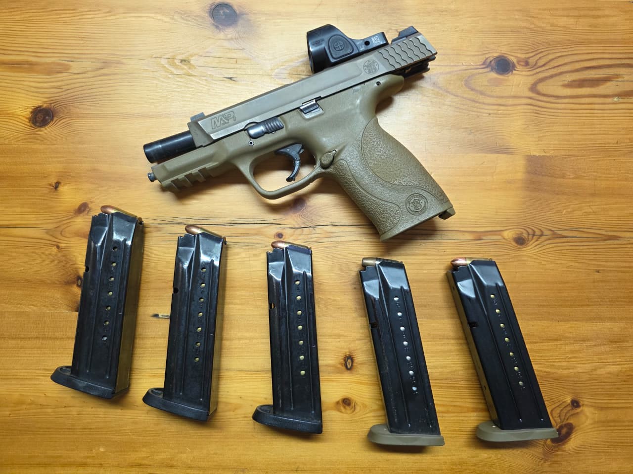 Smith & Wesson 9mm & Trijicon Sight - Image 2