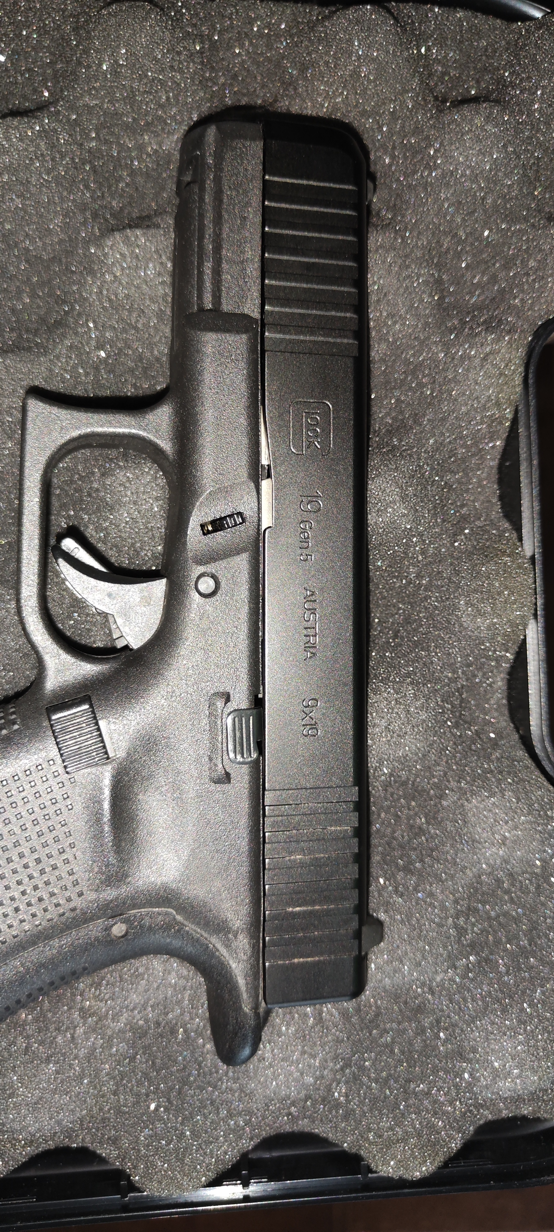 Glock 19 Gen5 - Image 4