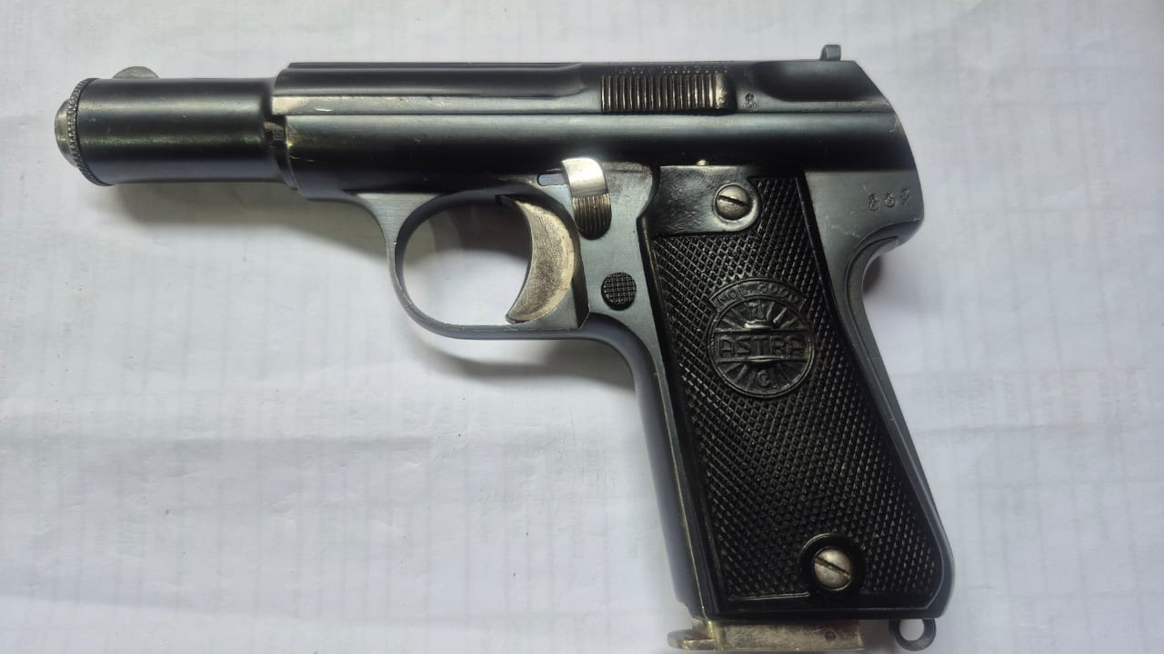 Handgun