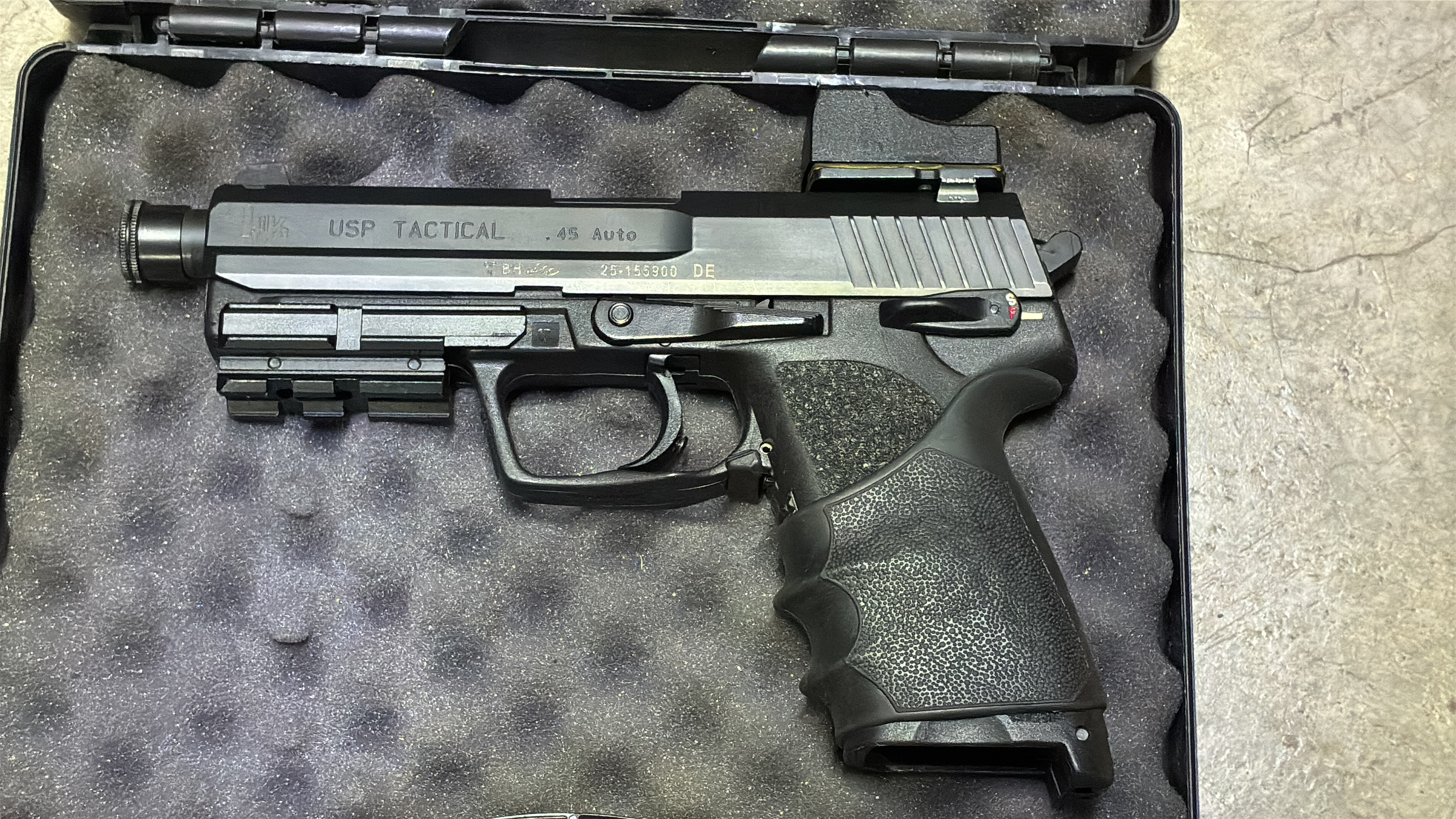 Heckler & Koch 45ACP Tactical with BNT suppressor