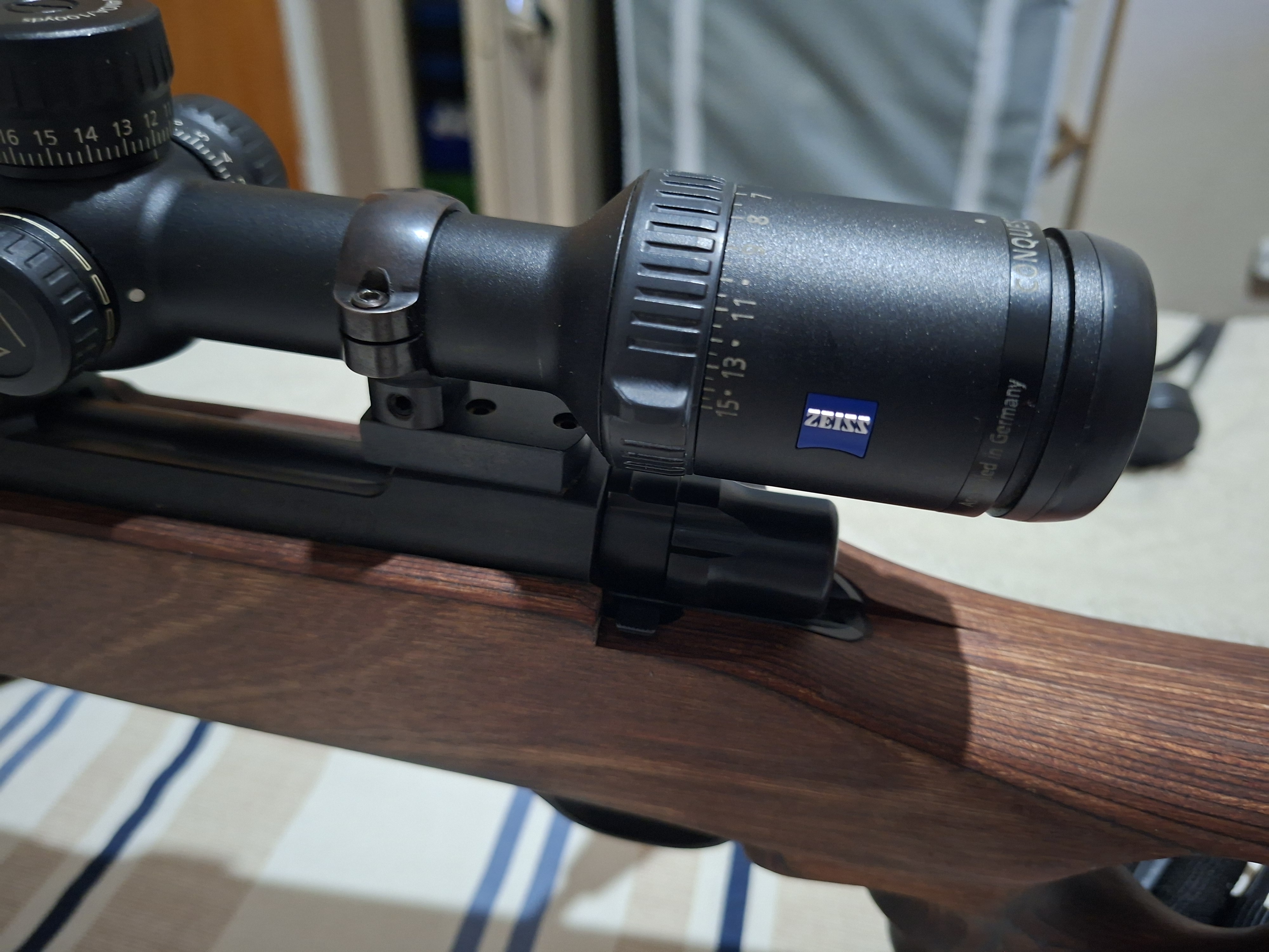 Zeiss Conquest HD5 3-15X42 riflescope with Z-Plex reticle - Image 5
